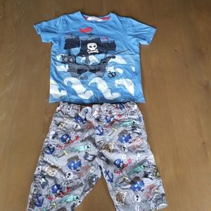 H&M boy pirate short and tee set